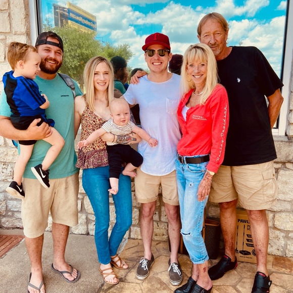 Meet your Posher - Picture 7 of 14